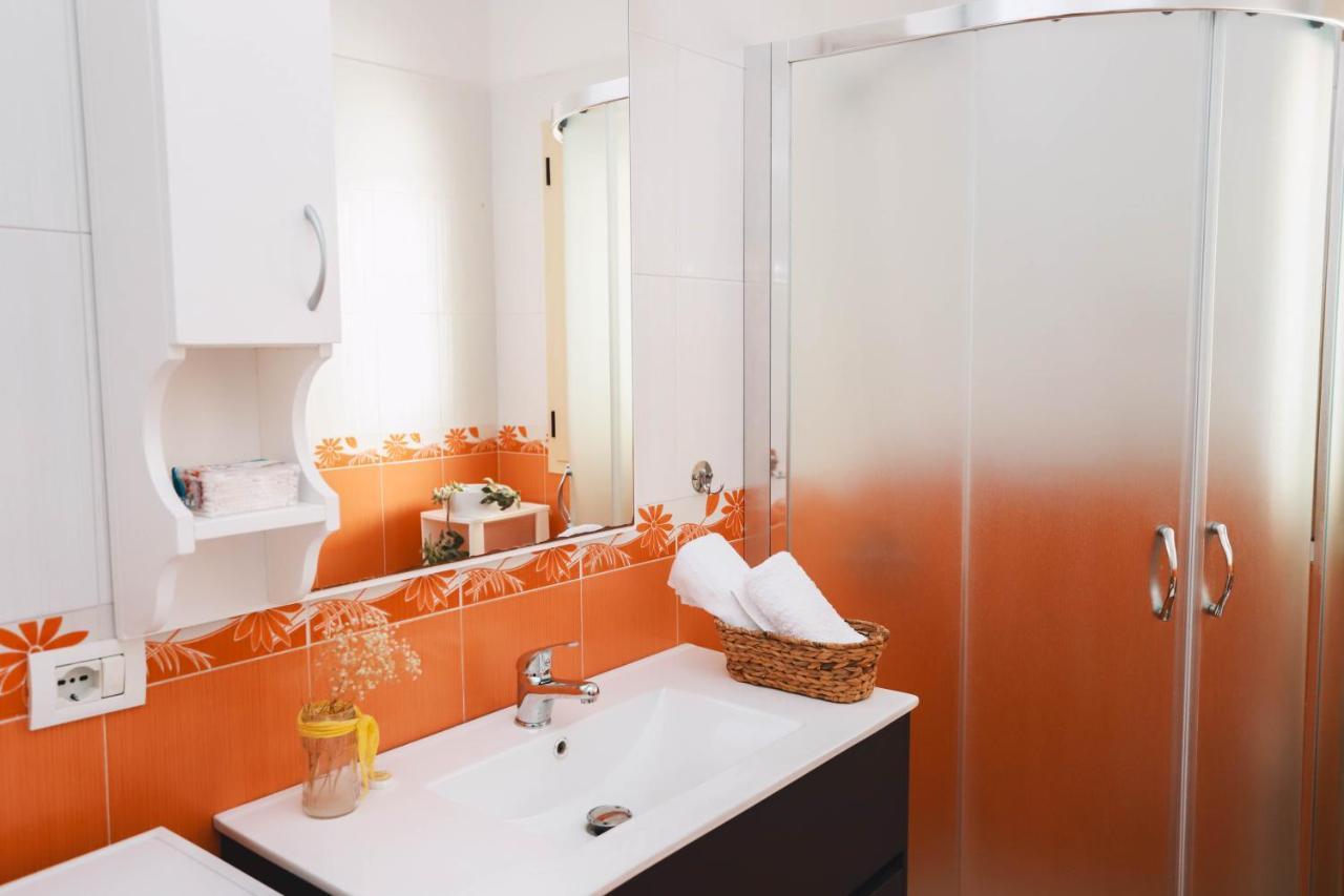 Large Apartment Near The Seaside Boulevard Lungomare Vlore Luaran gambar