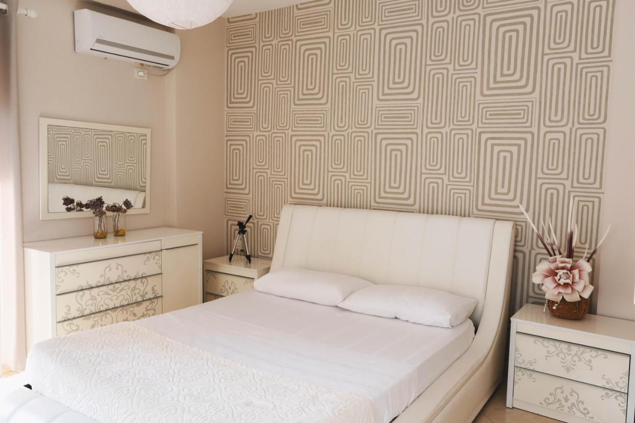 Large Apartment Near The Seaside Boulevard Lungomare Vlore Luaran gambar